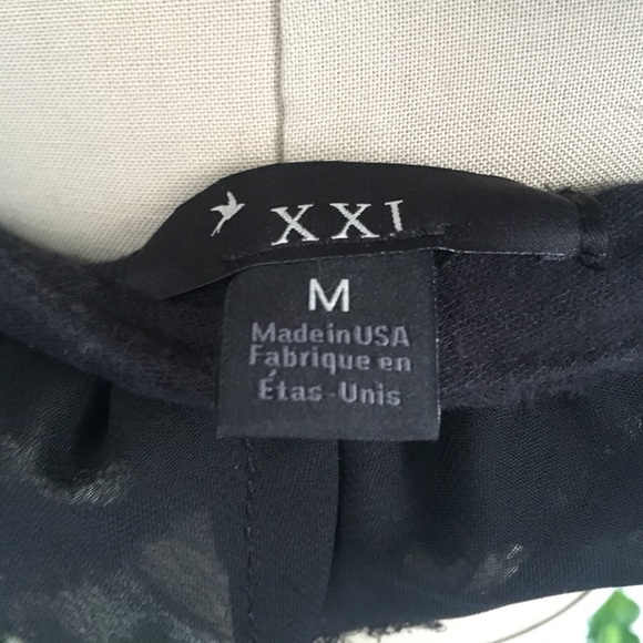 Black Ruffled Vest - Picture 7 of 7